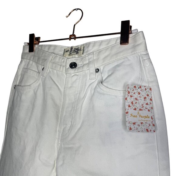 Free People High Rise Straight Flare Jeans Size 24 White 100% Cotton Frayed New - Picture 3 of 10